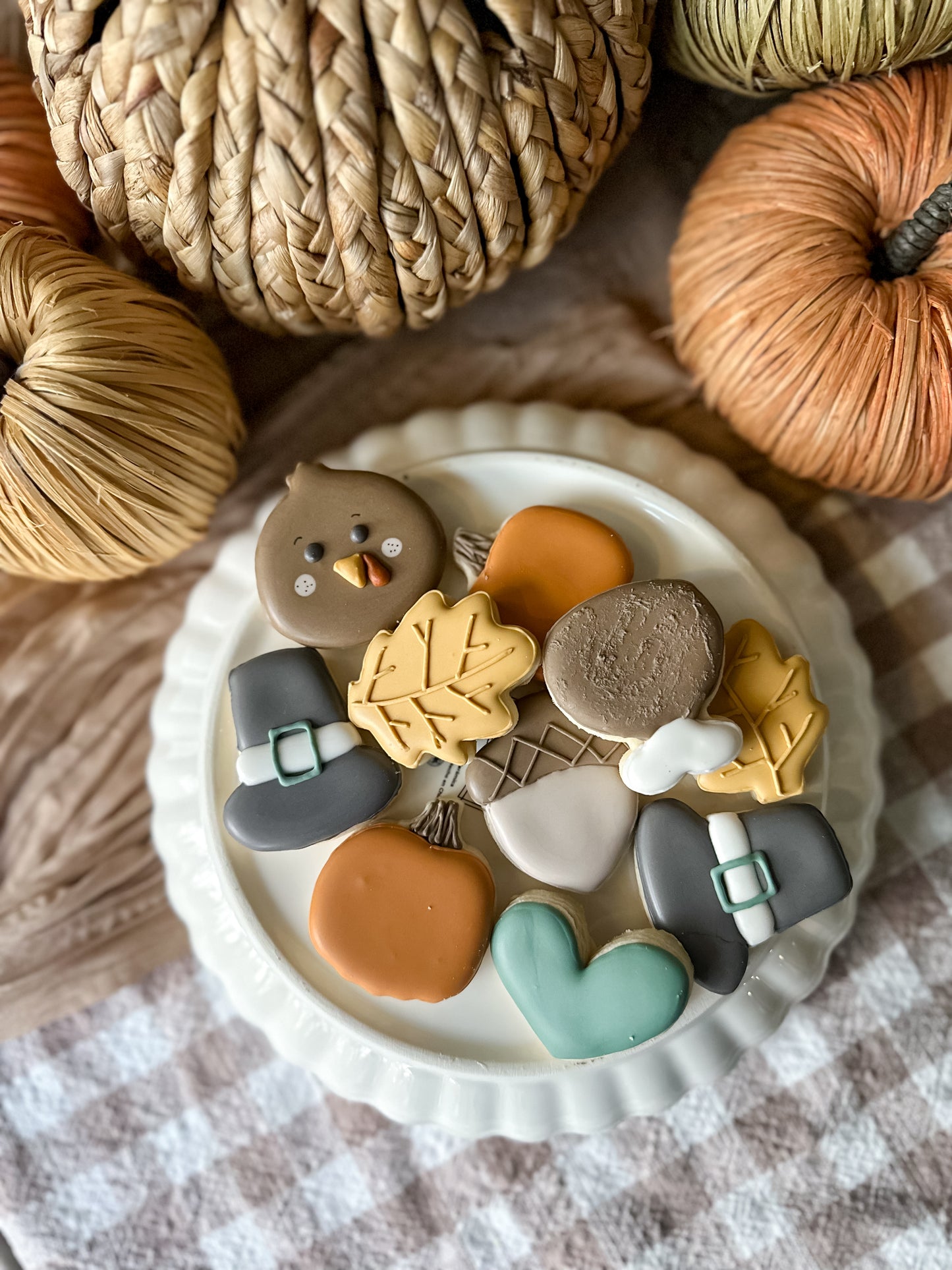 A dozen mini cookies