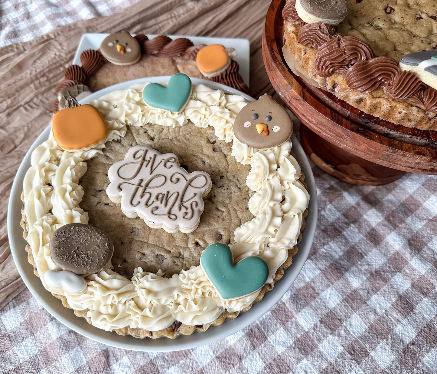 Chocolate chip cookie cake