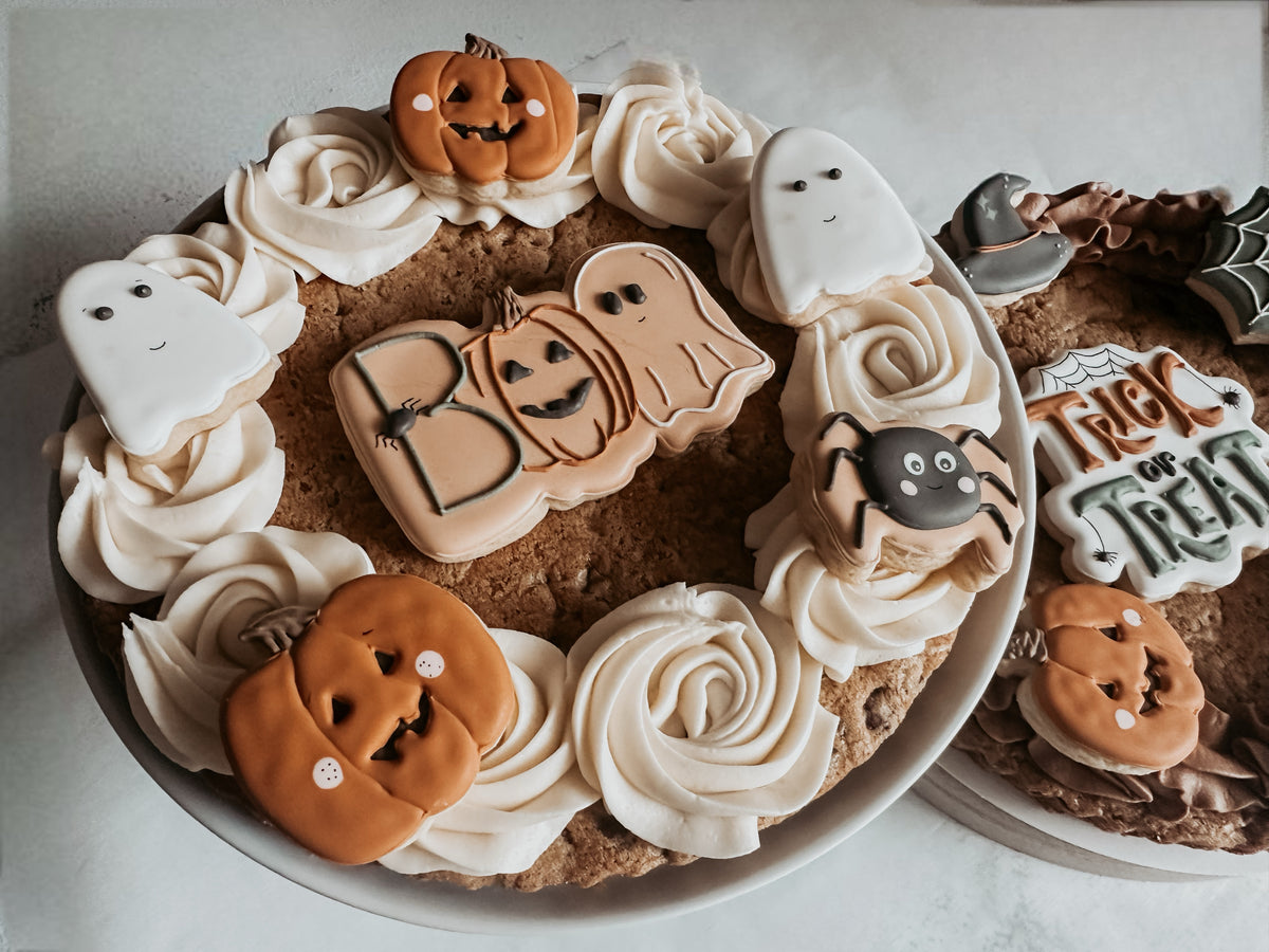 “BOO” cookie cake